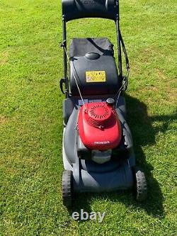Honda HRX 476 QX Self Propelled Petrol Lawn Mower with Rear Roller & Roto Stop