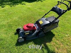 Honda HRX 476 QX Self Propelled Petrol Lawn Mower with Rear Roller & Roto Stop