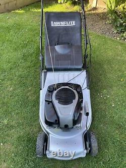 Lawnflite 19 Cut Self Propelled Petrol Lawn Mower With Roller